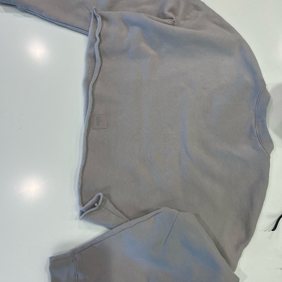 ALO crewneck sweatshirt. Women’s medium - Picture 2 of 6